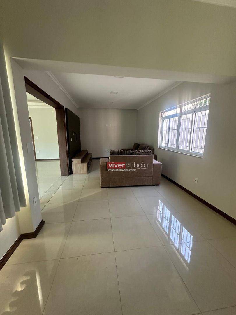 Casa para alugar com 3 quartos, 550m² - Foto 4