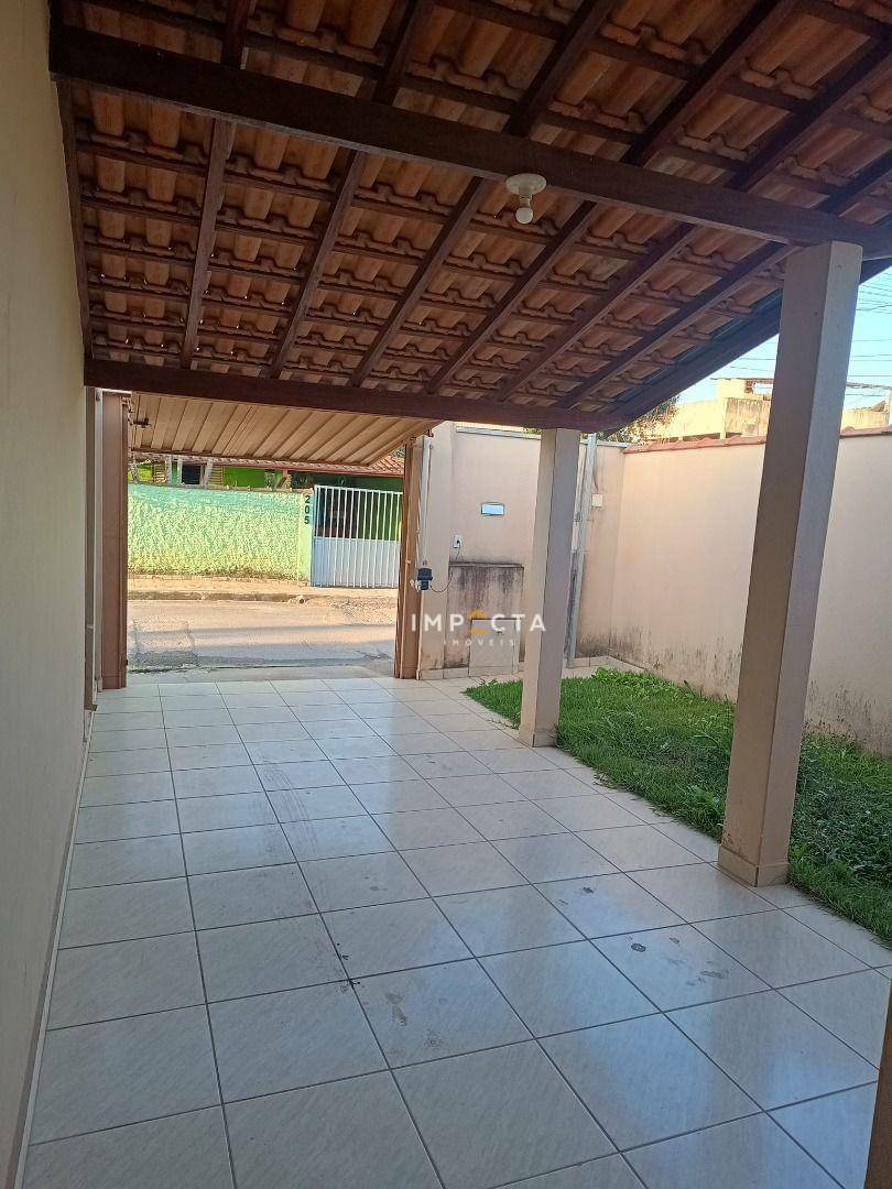 Casa à venda com 2 quartos, 72m² - Foto 5