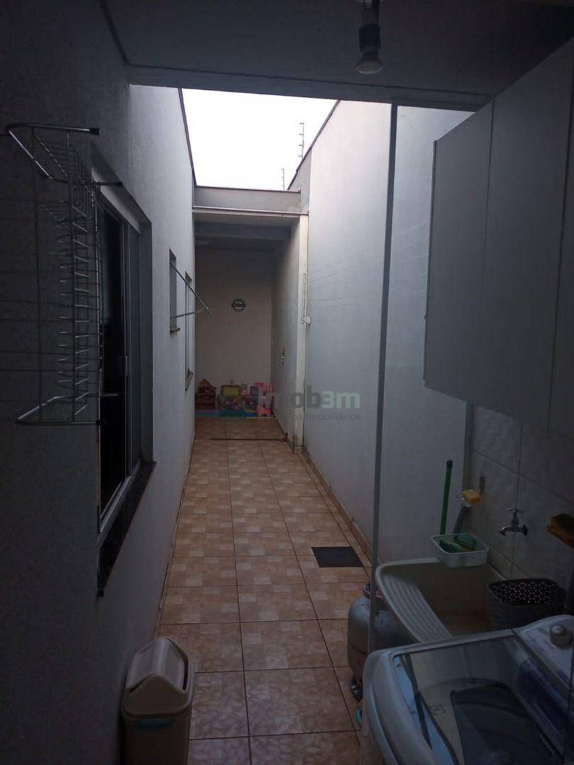 Casa à venda com 2 quartos, 80m² - Foto 14