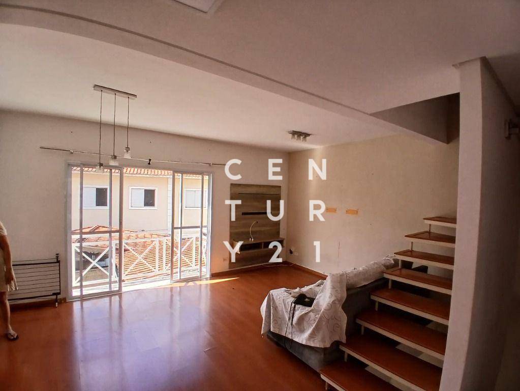 Casa de Condomínio para alugar com 3 quartos, 136m² - Foto 1