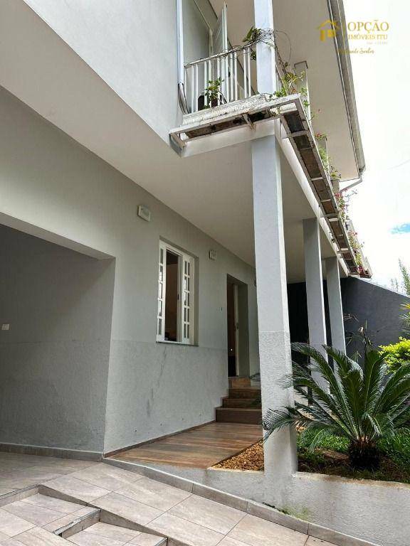 Casa à venda com 3 quartos, 259m² - Foto 2