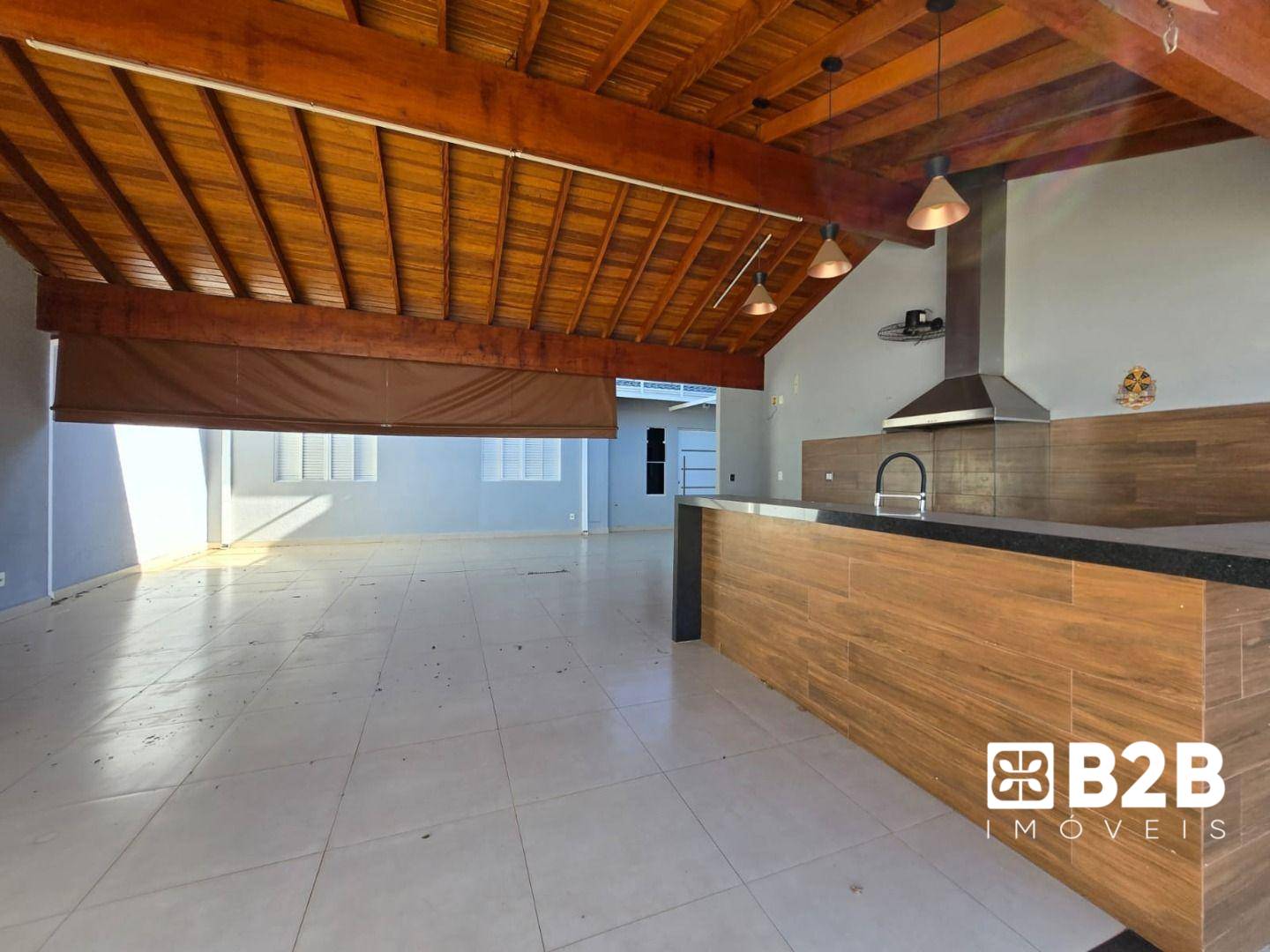 Casa à venda com 3 quartos, 166m² - Foto 2