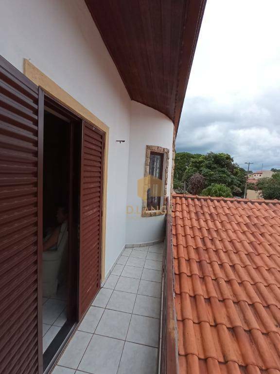 Casa à venda com 4 quartos, 249m² - Foto 25