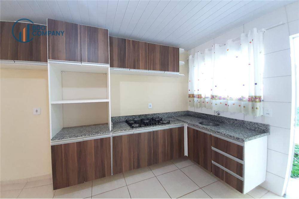 Casa à venda com 2 quartos, 90m² - Foto 8