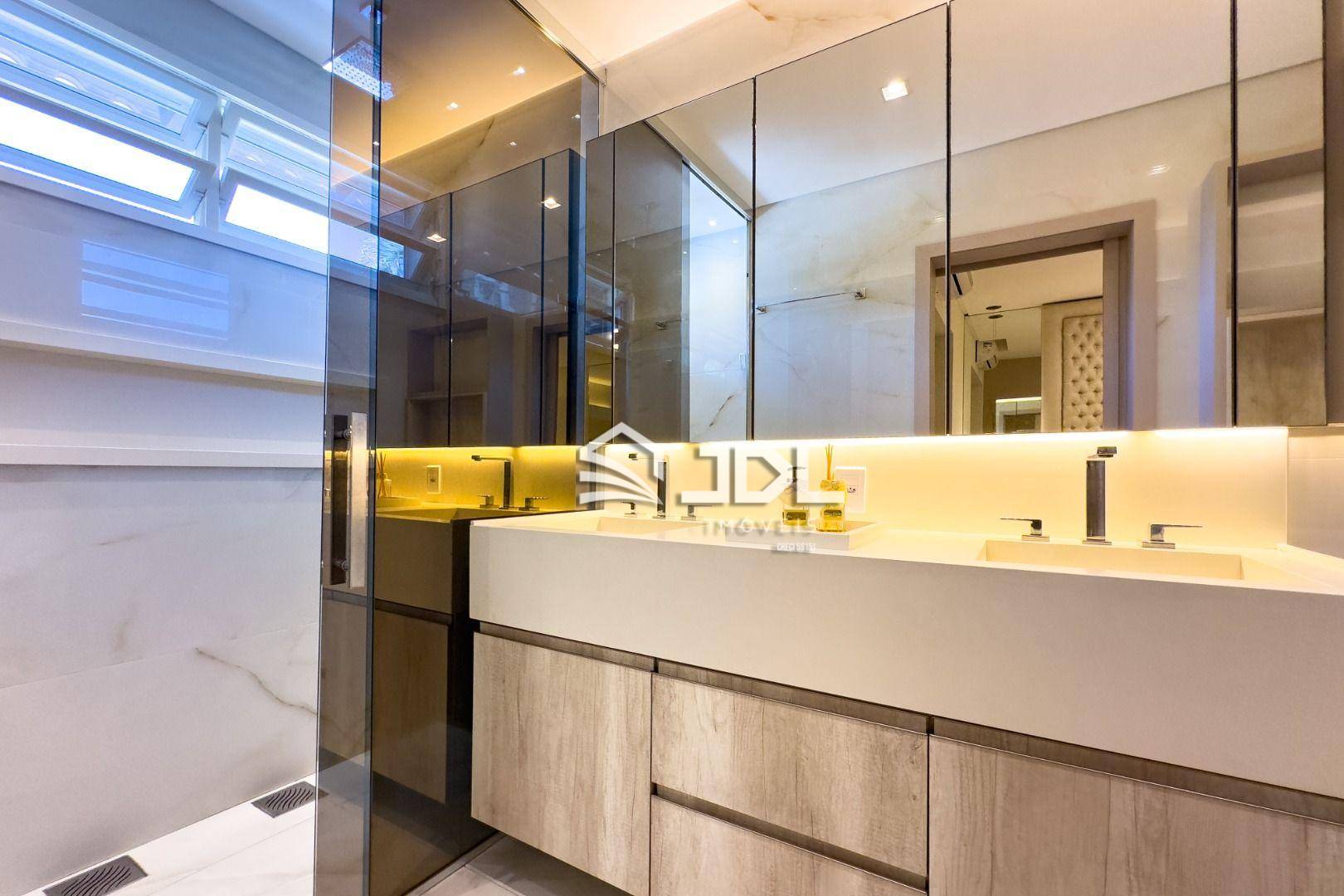 Casa à venda com 3 quartos, 269m² - Foto 35