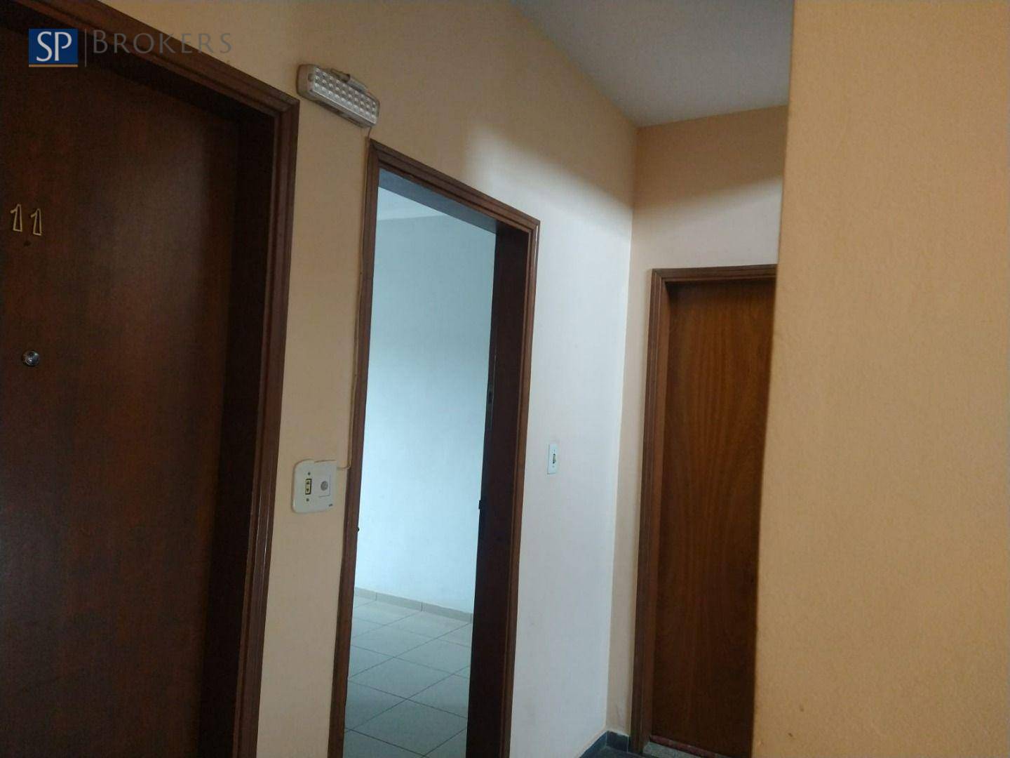 Apartamento à venda com 2 quartos, 75m² - Foto 8