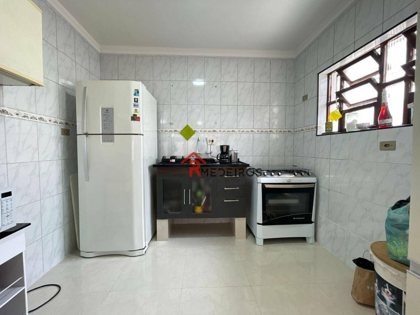 Casa à venda com 2 quartos, 130m² - Foto 4