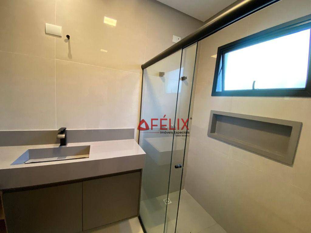 Casa de Condomínio para alugar com 3 quartos, 220m² - Foto 59