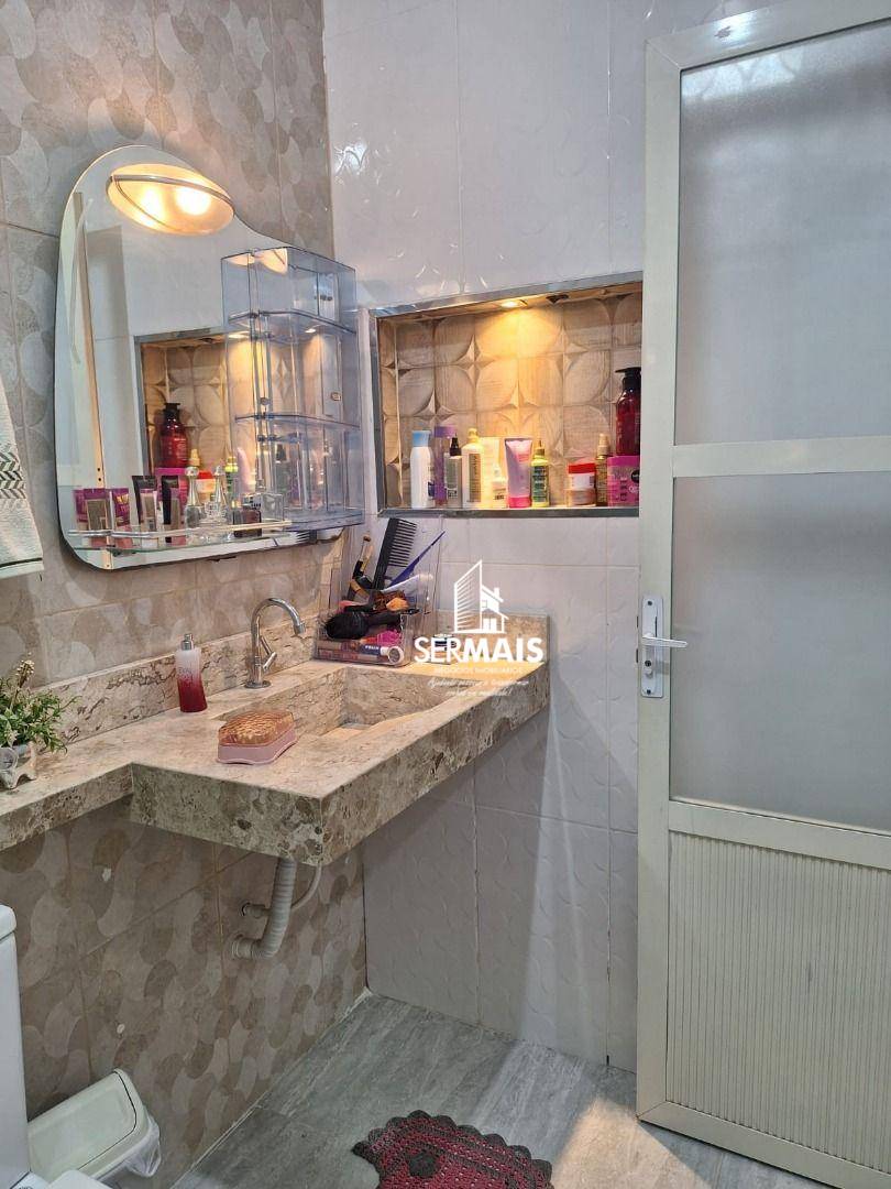 Casa, 3 quartos, 250 m² - Foto 2