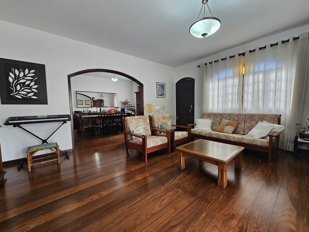 Casa à venda com 3 quartos, 200m² - Foto 14