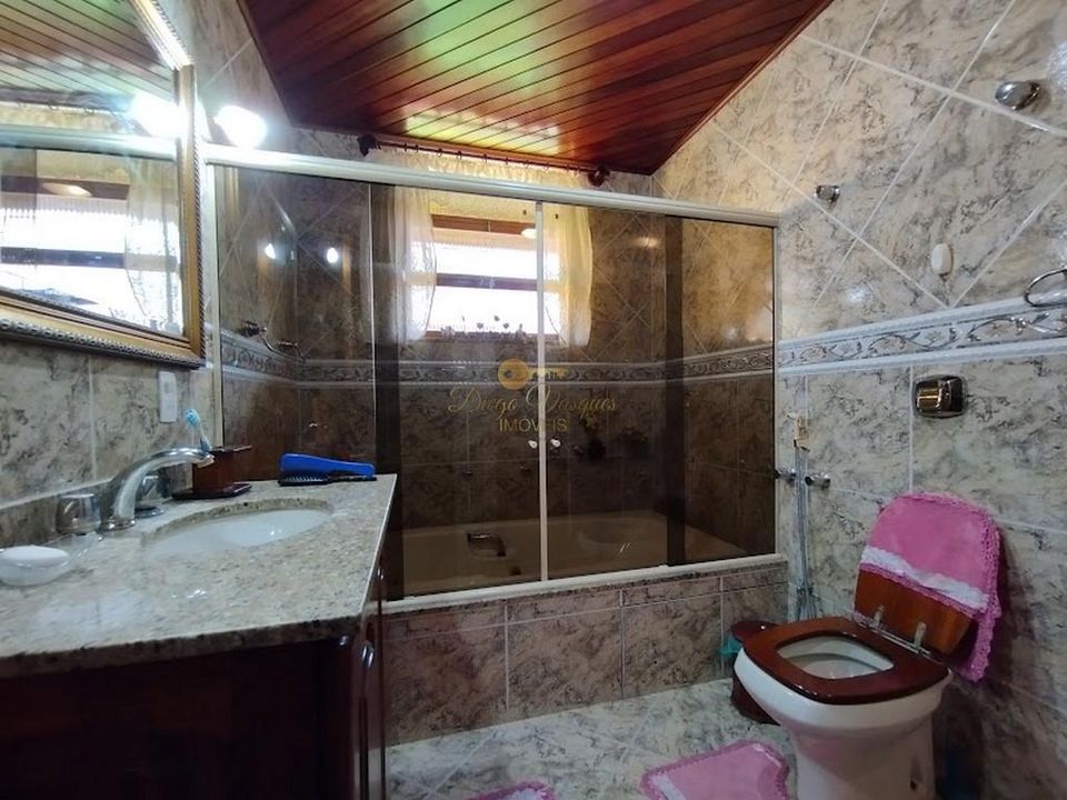 Casa à venda com 5 quartos, 250m² - Foto 19