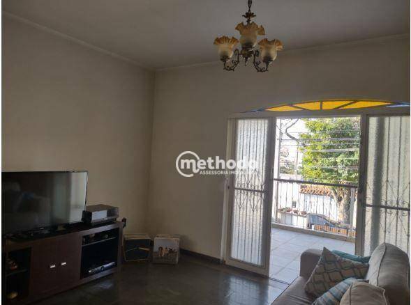 Casa à venda com 3 quartos, 194m² - Foto 8