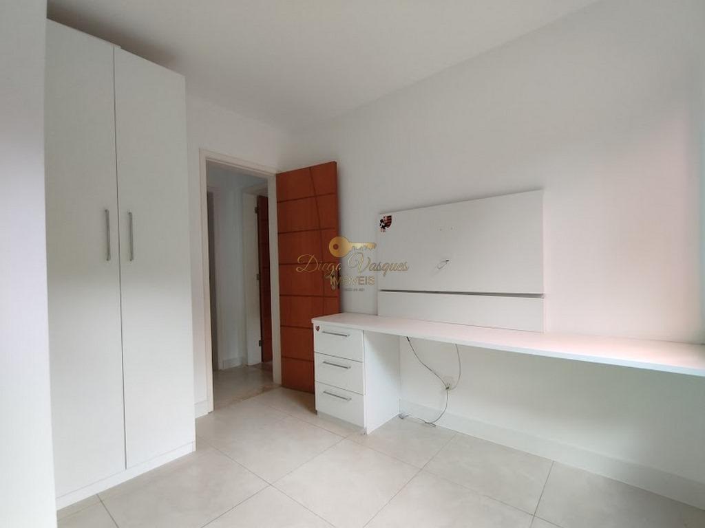 Apartamento à venda com 2 quartos, 67m² - Foto 5