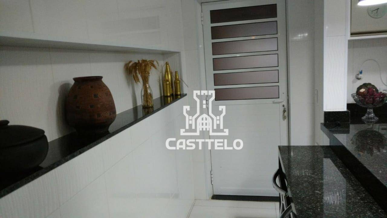 Casa à venda com 3 quartos, 280m² - Foto 6