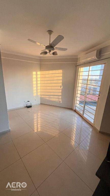 Apartamento à venda com 2 quartos, 72m² - Foto 5