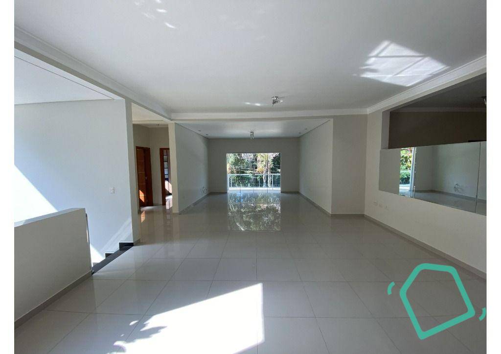 Casa de Condomínio para alugar com 3 quartos, 500m² - Foto 8