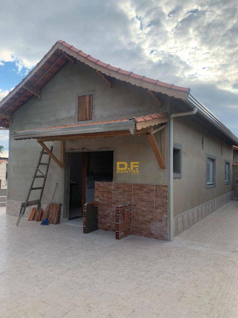 Casa à venda com 2 quartos, 74m² - Foto 9