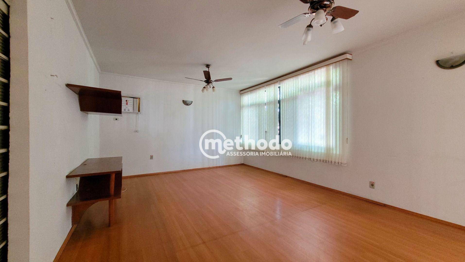 Casa à venda e aluguel com 3 quartos, 213m² - Foto 2