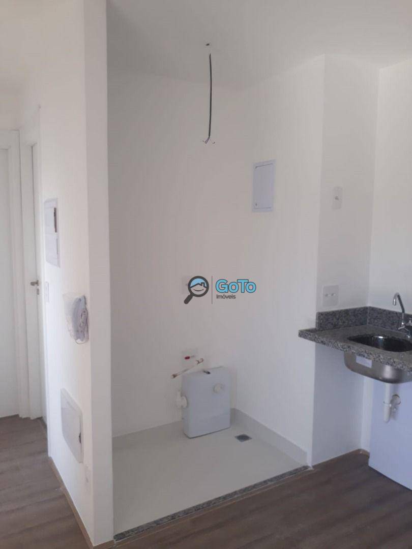 Apartamento à venda com 2 quartos, 37m² - Foto 2