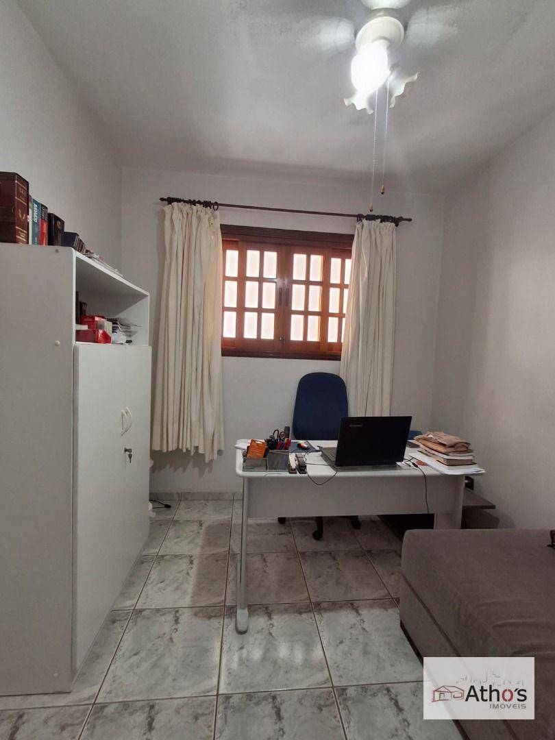 Casa à venda com 3 quartos, 182m² - Foto 2