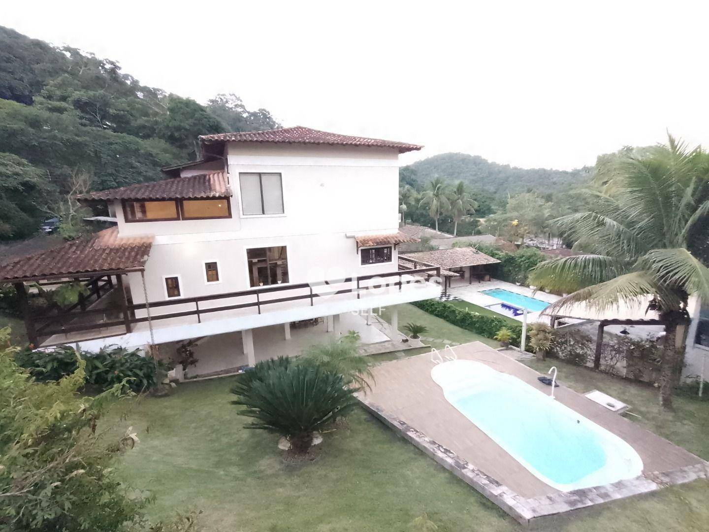 Casa de Condomínio à venda com 4 quartos, 355m² - Foto 1