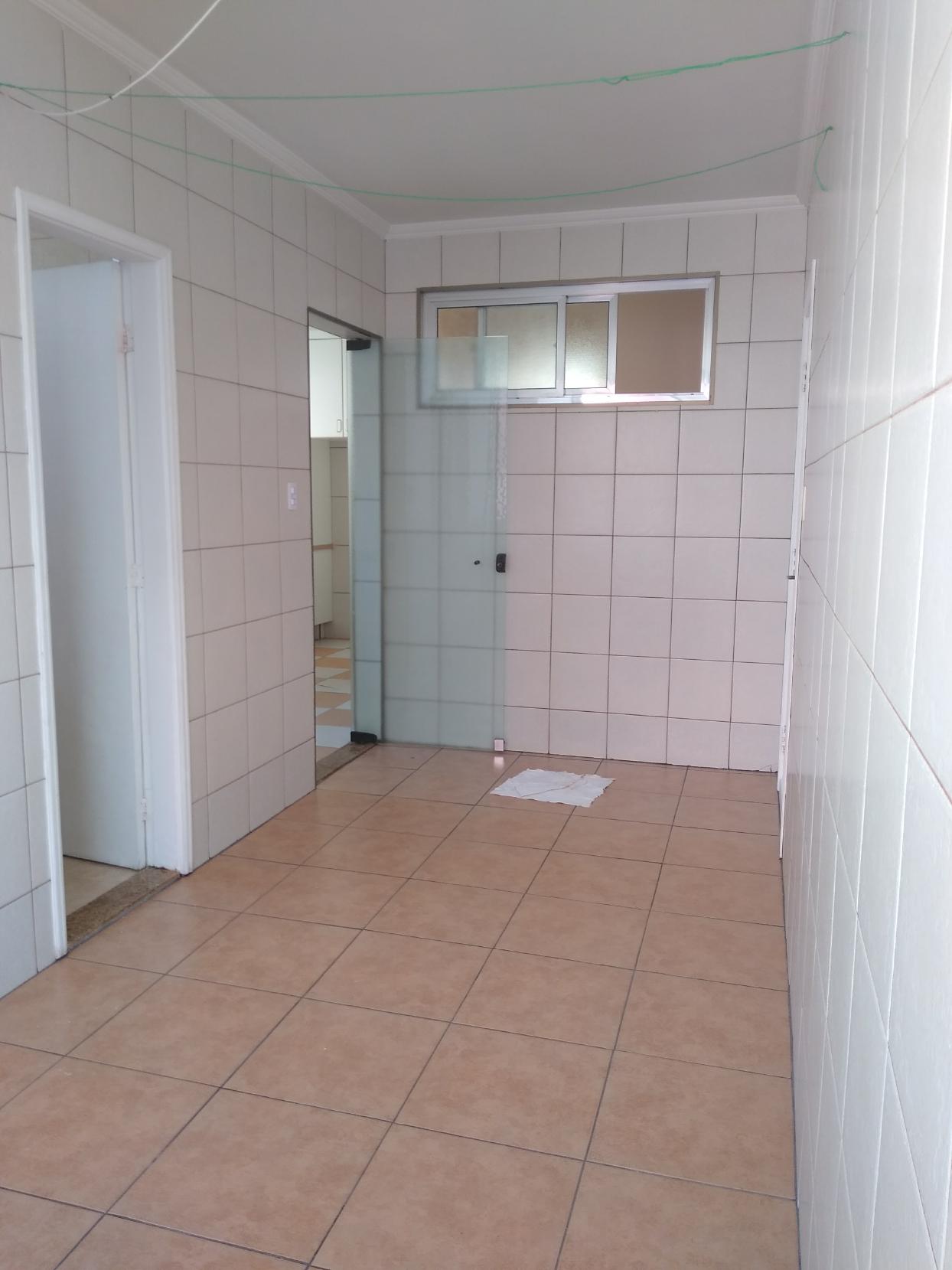 Casa para alugar com 2 quartos, 80m² - Foto 4