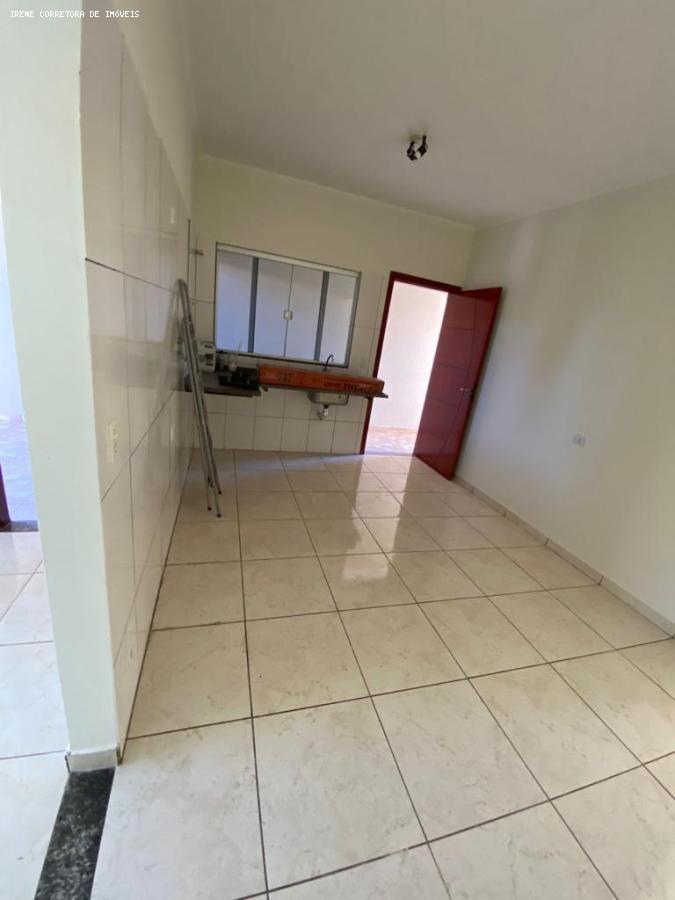 Casa à venda com 3 quartos, 150m² - Foto 18