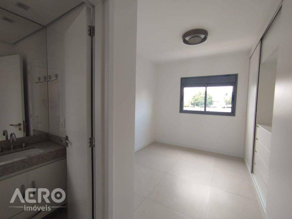 Apartamento para alugar com 3 quartos, 96m² - Foto 14