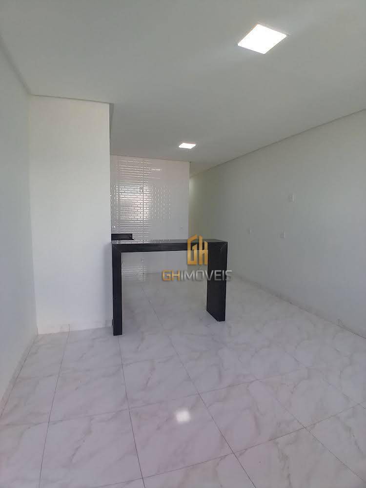 Casa à venda com 2 quartos, 86m² - Foto 2