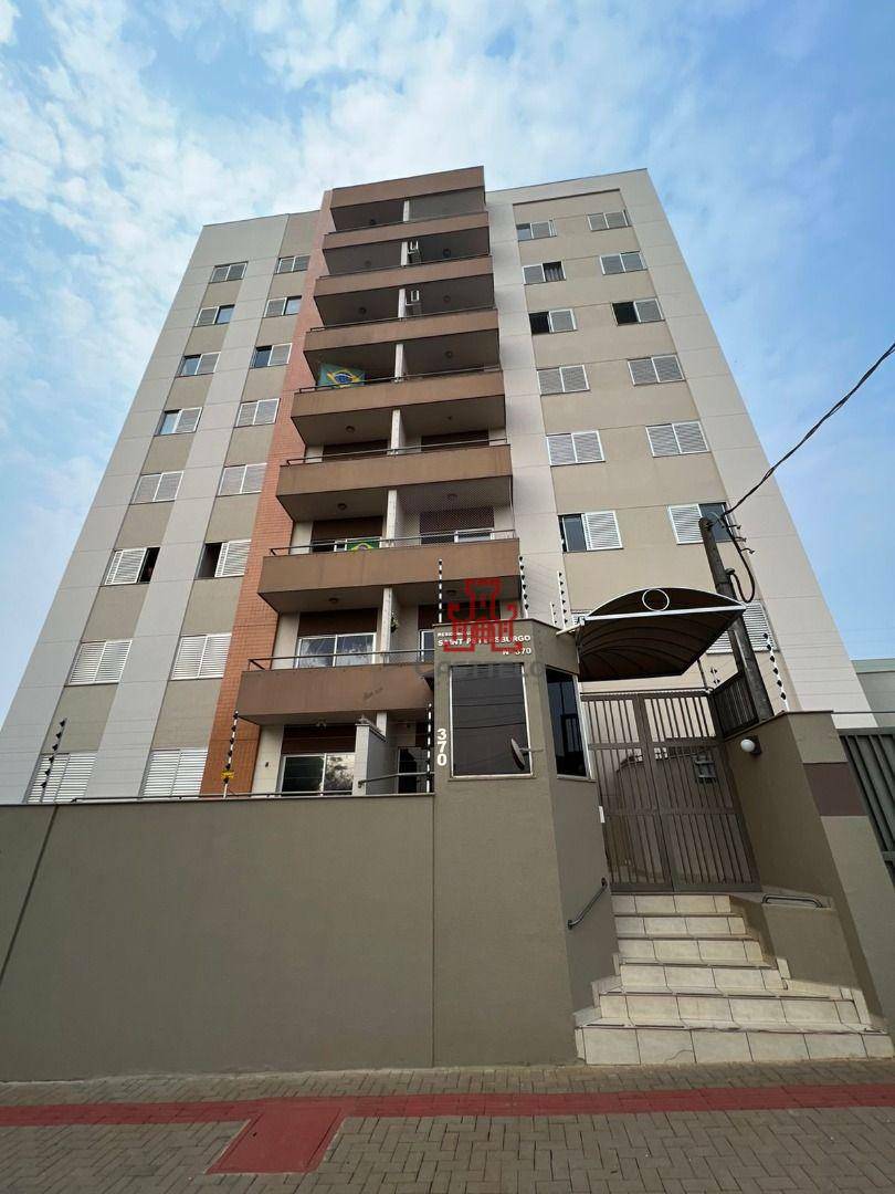 Apartamento à venda com 3 quartos, 77m² - Foto 1