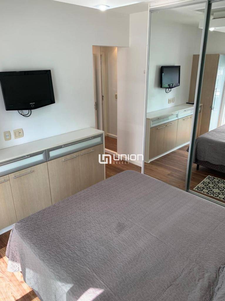 Apartamento à venda com 3 quartos, 137m² - Foto 19