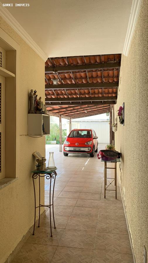 Casa à venda com 3 quartos, 160m² - Foto 2