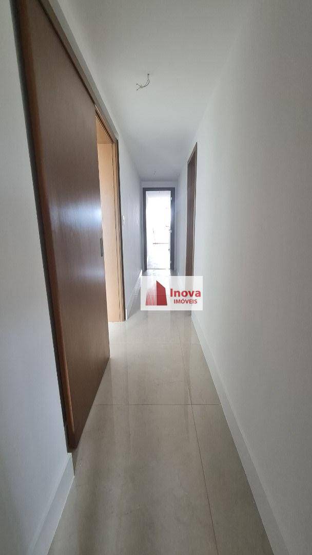 Apartamento à venda com 3 quartos, 170m² - Foto 17