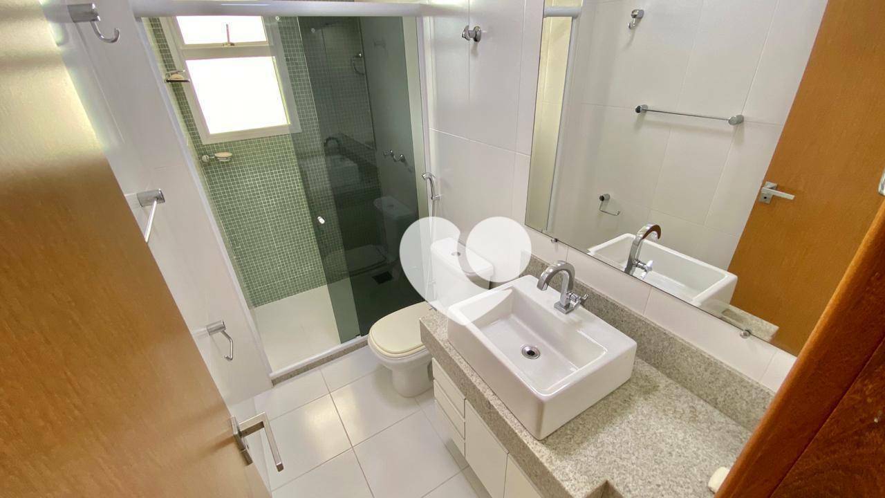 Apartamento à venda com 3 quartos, 135m² - Foto 17