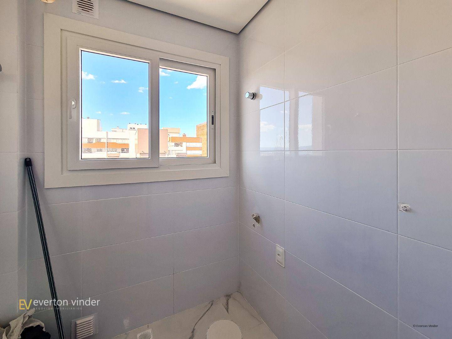 Apartamento à venda com 2 quartos, 88m² - Foto 4