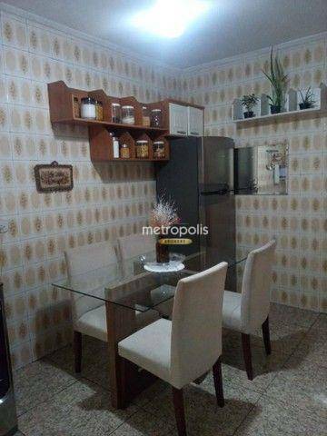 Sobrado à venda com 4 quartos, 240m² - Foto 1