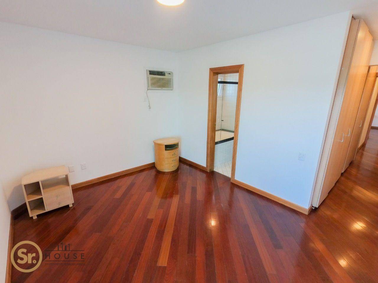 Apartamento à venda com 3 quartos, 185m² - Foto 12