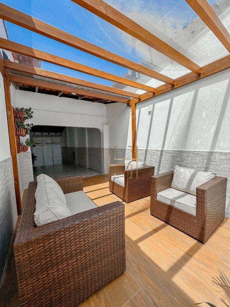 Casa à venda com 3 quartos, 200m² - Foto 14