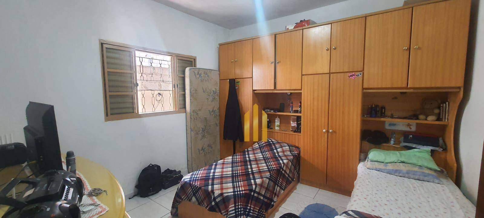 Casa à venda com 2 quartos, 70m² - Foto 3