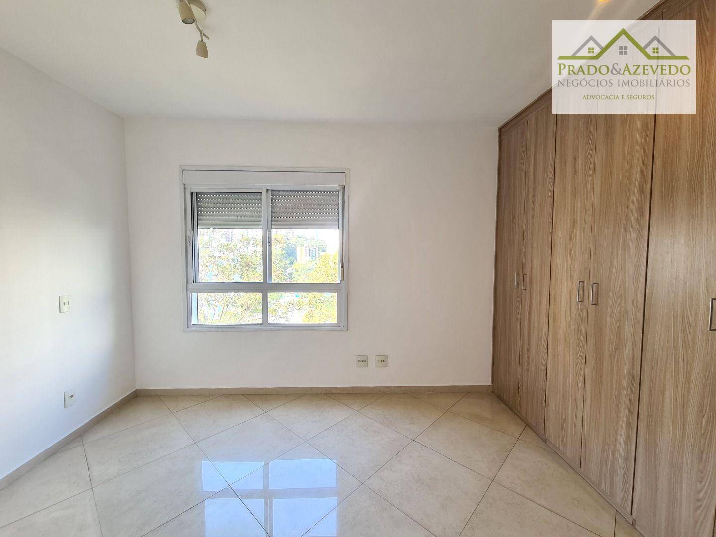 Apartamento à venda com 3 quartos, 107m² - Foto 7