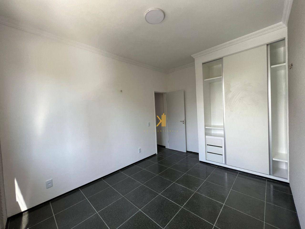 Apartamento à venda com 3 quartos, 122m² - Foto 12