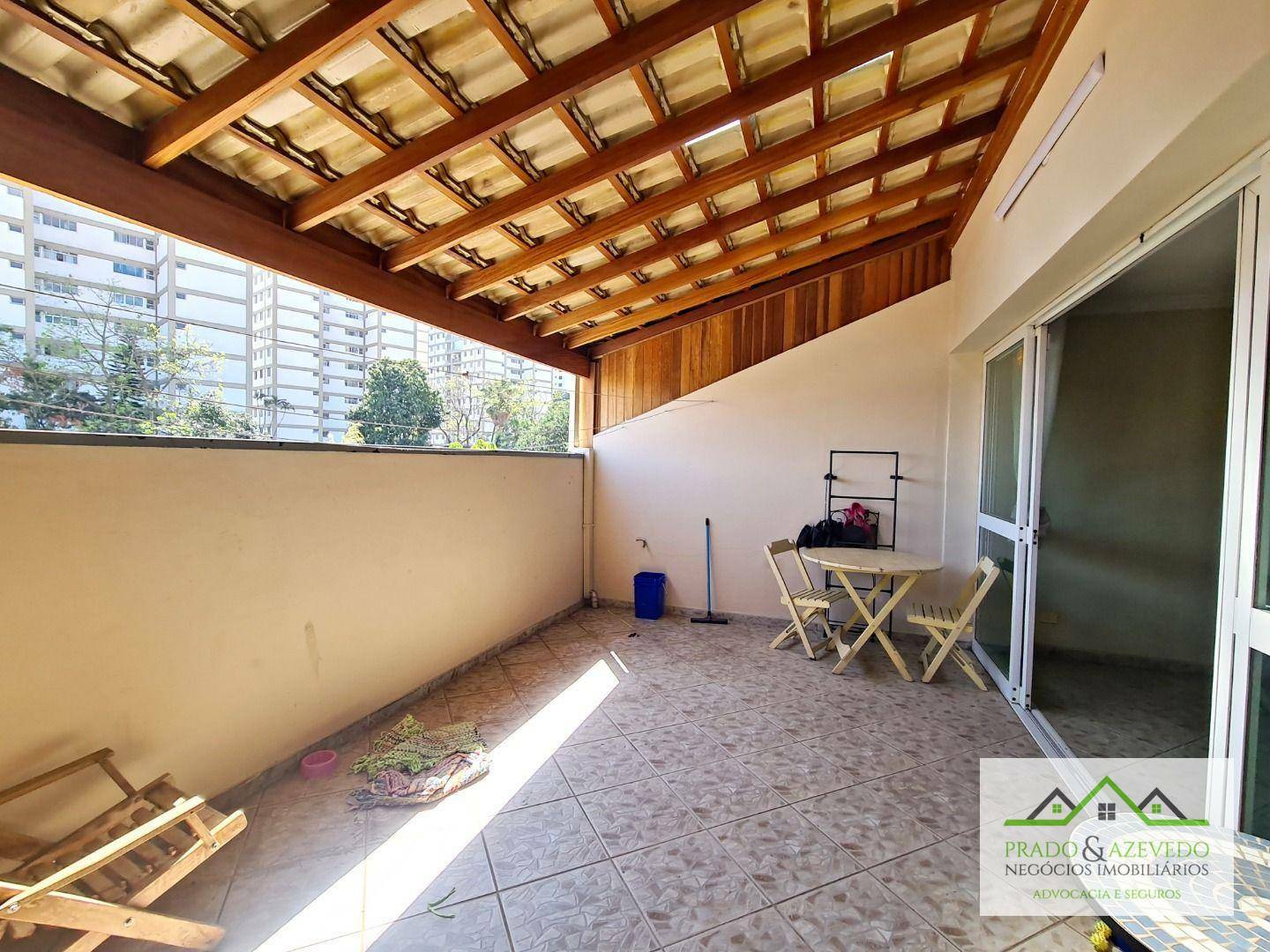 Casa à venda com 3 quartos, 236m² - Foto 2