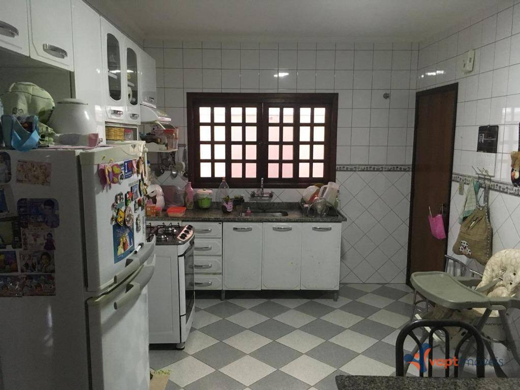 Sobrado à venda com 3 quartos, 218m² - Foto 2