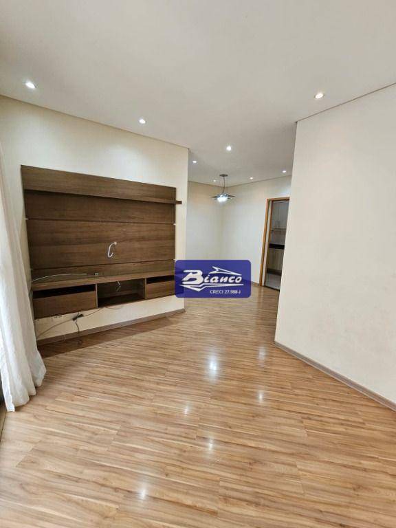 Apartamento à venda com 3 quartos, 75m² - Foto 1