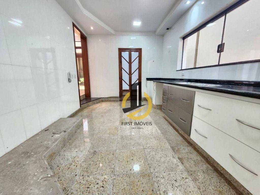 Sobrado à venda com 3 quartos, 354m² - Foto 18