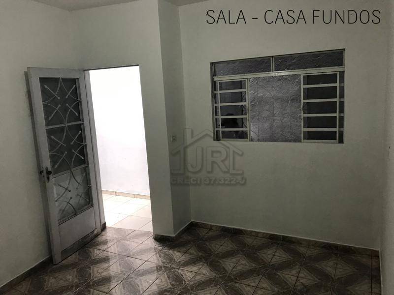 Casa à venda com 1 quarto, 125m² - Foto 2