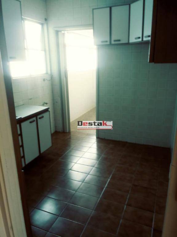 Apartamento à venda com 2 quartos, 56m² - Foto 1