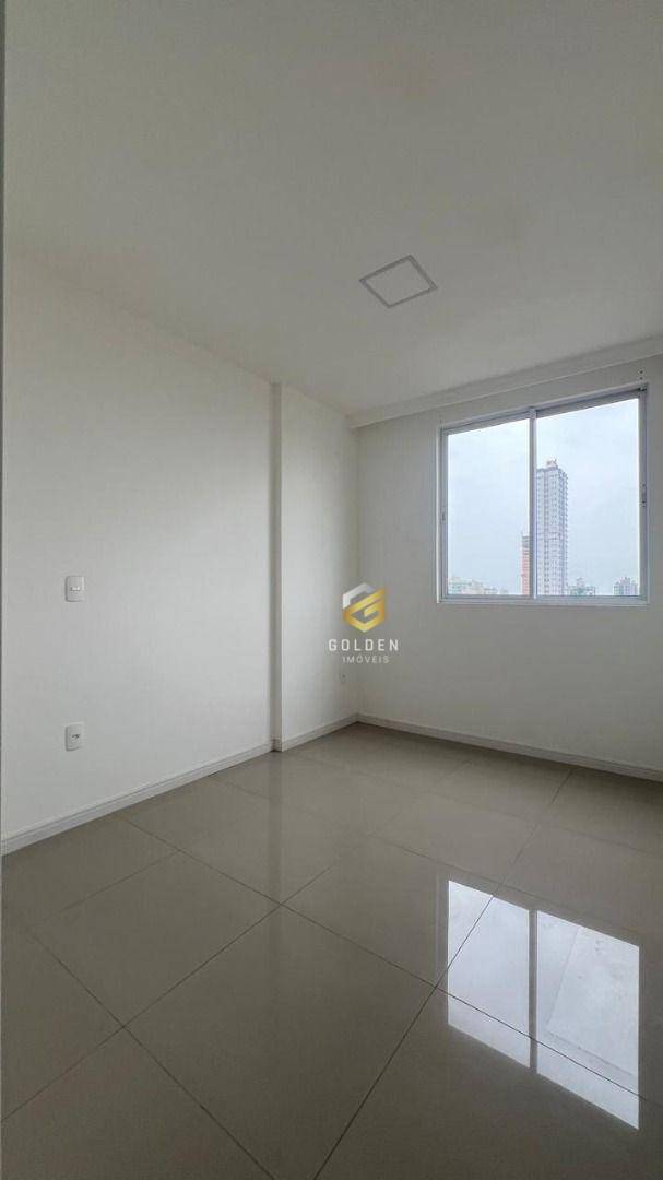 Apartamento à venda com 2 quartos, 70m² - Foto 9