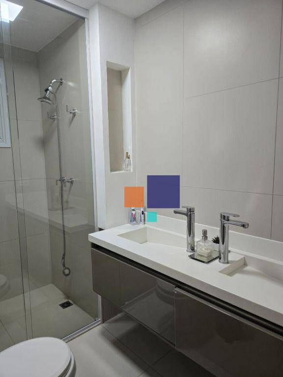 Apartamento à venda com 3 quartos, 151m² - Foto 4