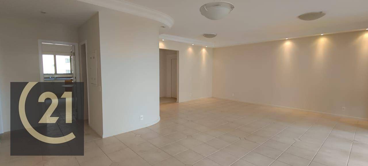 Apartamento à venda com 3 quartos, 202m² - Foto 1